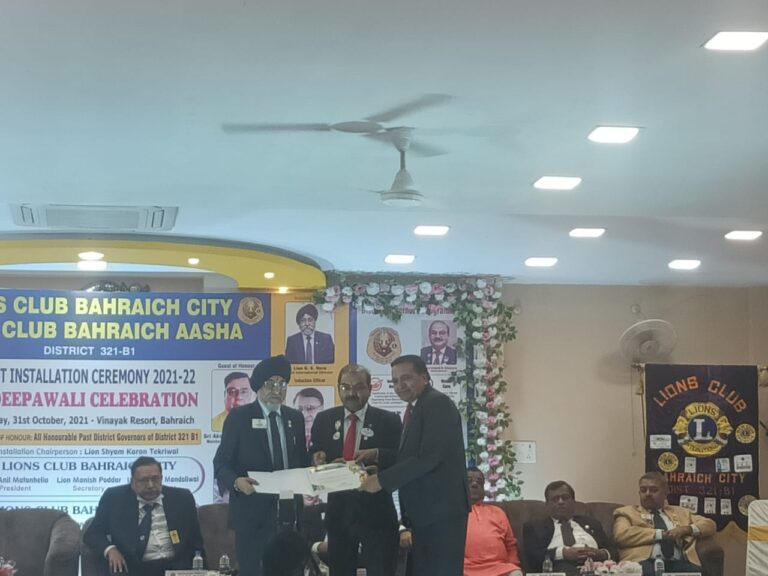 लायंस और लायनेस सेवा रथ के दो पहिये : डिस्ट्रिक्ट गवर्नर बृजेश मोहन ,दीपावली उत्सव पर हुआ रंगारंग कार्यक्रम व आतिशबाजी