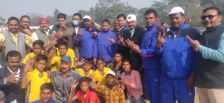 दुदही की छात्राओं ने दिखाया दम, प्राथमिक वर्ग के खोखो व कबड्डी में मंडल चैंपियन