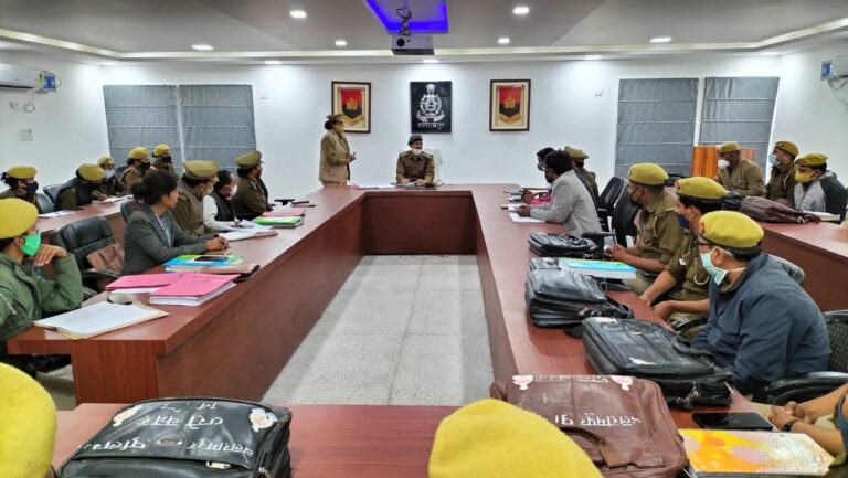 सी ओ की अध्यक्षता में समीक्षा बैठक सम्पन्न।