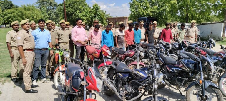 पुलिस मुठभेड़ में 06 शातिर अपराधी गिरफ्तार, चोरी की 05 मोटरसाईकिल व 03 पिस्टल/रिवाल्वर सहित कुल 06 अवैध असलहा एवं 09 जिंदा/खोखा कारतूस बरामद