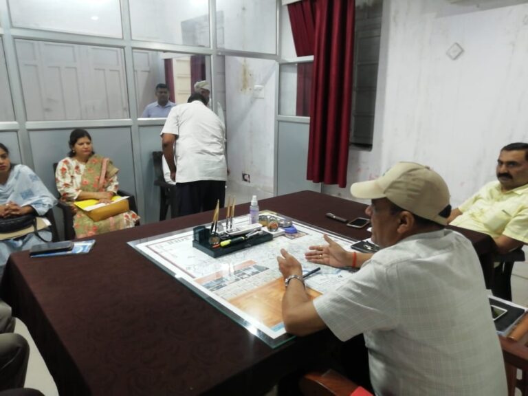 एडीएम एफआर ने उपनिबन्धकों के साथ सर्किल रेट लिस्ट के पुनरीक्षण के सम्बन्ध में की बैठक