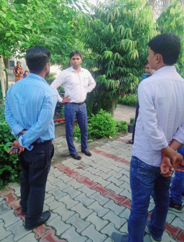 नीति आयोग की टीम के दौरे से पहले बीडीओ ने स्थिति का लिया जायजा