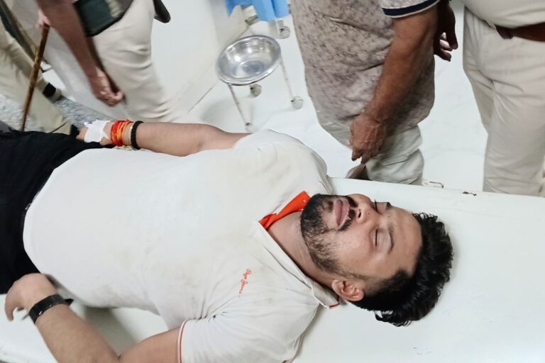 पुलिस मुठभेड़, कुख्यात लक्की तिवारी दोनों पैरों में गोली लगने से घायल, पांच सहयोगी हिरासत में