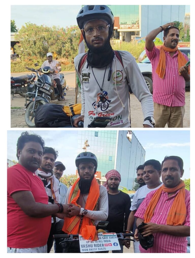 प्रदूषण रोकने और पृथ्वी बचाने की मुहिम पर निकले वासु सेन पहुँचे देवरिया