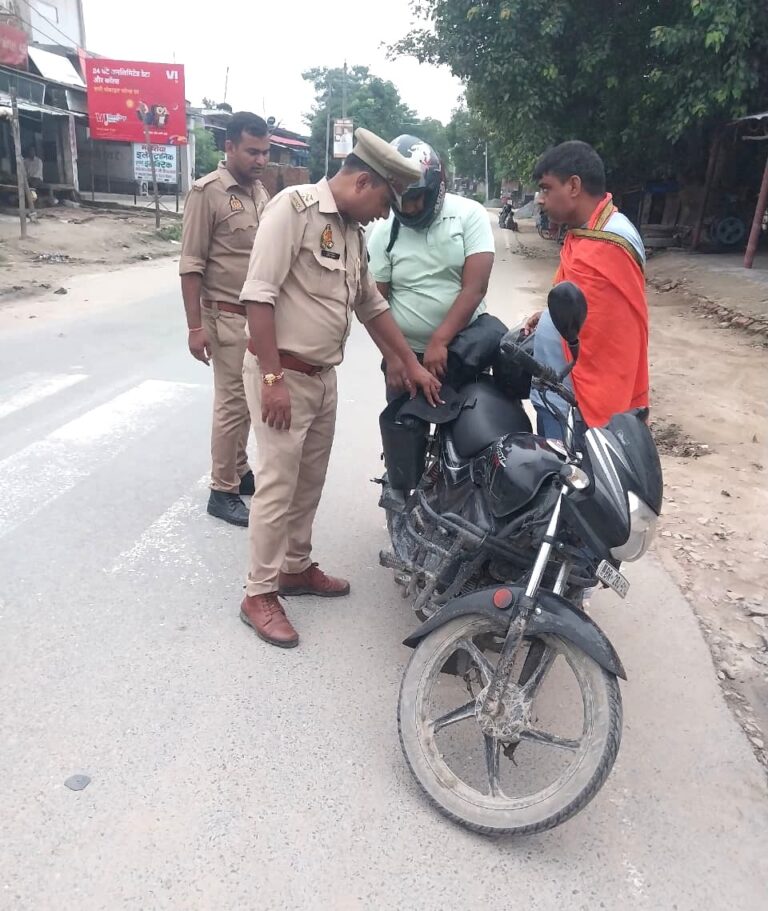 सुबह 5 से 8 बजे तक देवरिया पुलिस का “मार्निंग वॉकर चेकिंग अभियान”