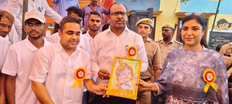 दस परिषदीय विद्यालयों को मिला आरओ प्लांट