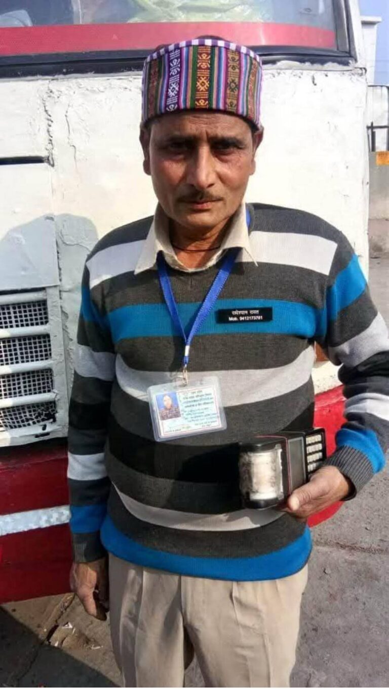 नाबालिग बेटी को बहला-फुसलाकर भगाने का आरोप, पिता ने थाने में दी तहरीर