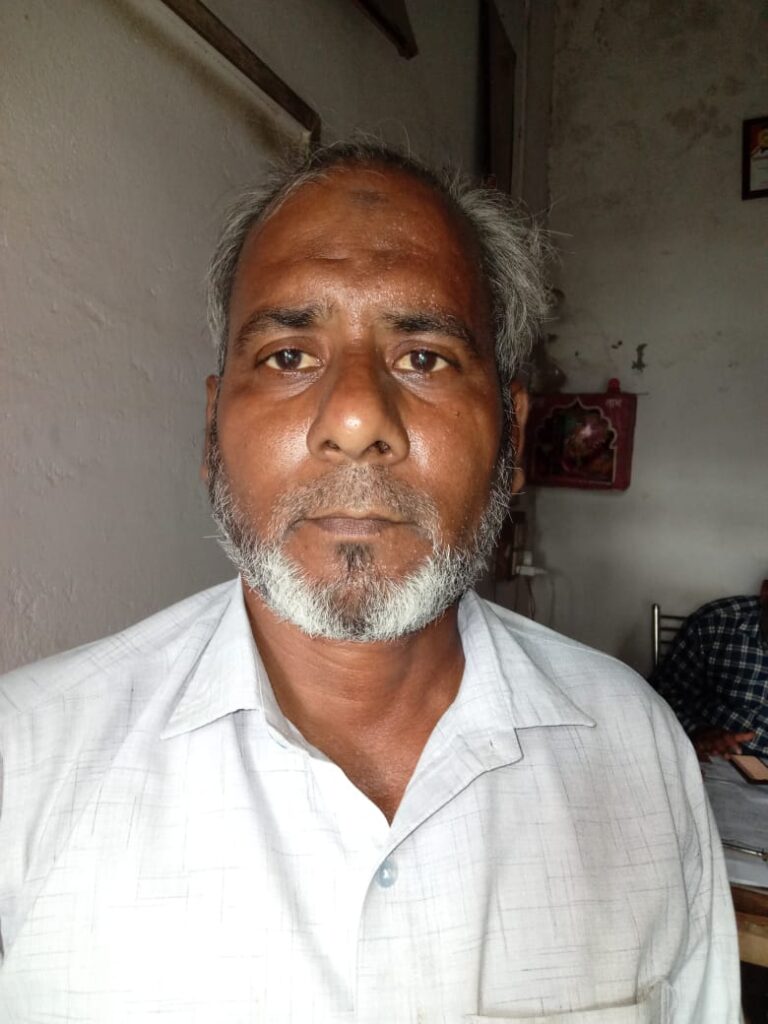 बिना किसी वैध दस्तावेज़ चल रहा था मदरसा, 39 छात्राओं को परिजनों के सुपुर्द कर बंद कराया गया