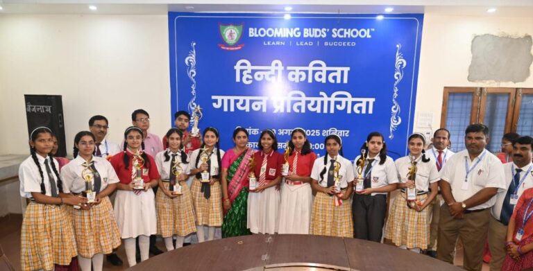 प्रभा सेवा समिति समाज में नए कीर्तिमान स्थापित कर रही है- पुष्पा चतुर्वेदी