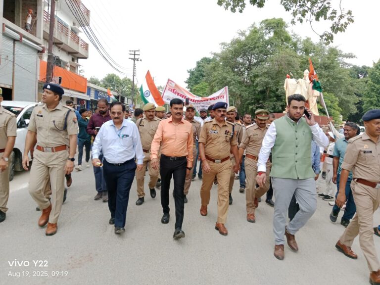 बलिया बलिदान दिवस पर निकली ऐतिहासिक रैली, स्वतंत्रता सेनानियों को दी गई श्रद्धांजलि