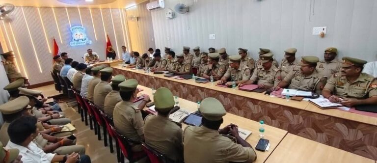 अपराध समीक्षा बैठक में बोले एसपी – कानून व्यवस्था से कोई समझौता नही