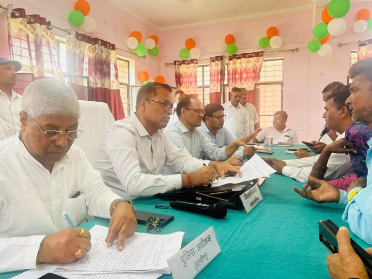 सम्पूर्ण समाधान दिवस मे सुनी गयी फरियाद
