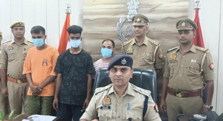 लूट की दो वारदातों का एसपी ने किया खुलासा, तीन गिरफ्तार