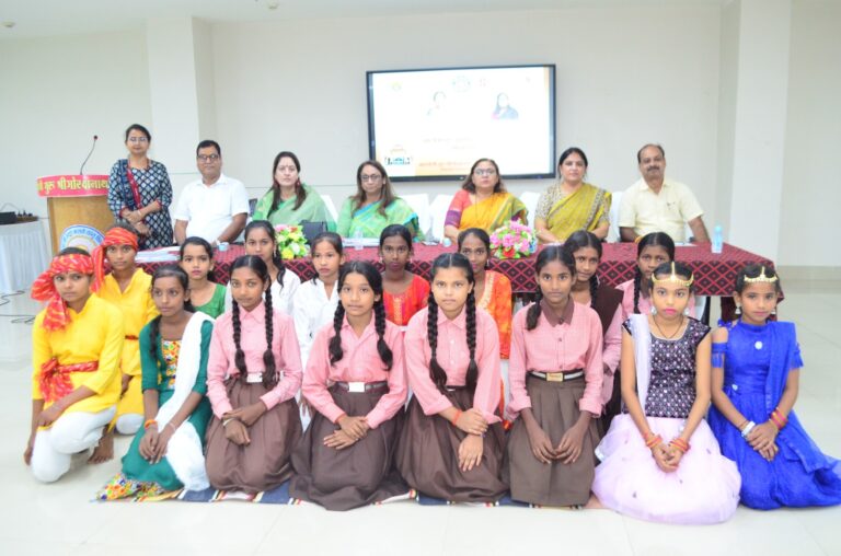 विश्वविद्यालय द्वारा गोद लिए हुए गांवों के विद्यार्थियों के मध्य प्रतियोगिता सम्पन्न