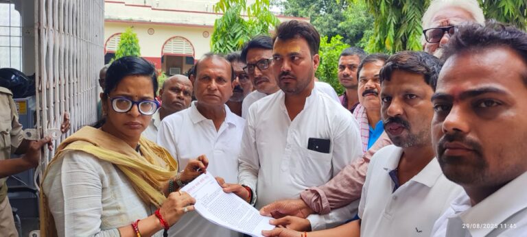 11 साल से कब्जे में है गर्ल्स हॉस्टल, छात्राओं को अब तक नहीं मिला आवंटन