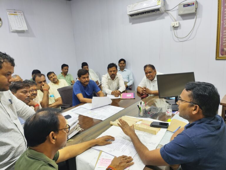 बाधक बने मकान व दुकान मालिक रजिस्ट्री करने के लिए हुए तैयार