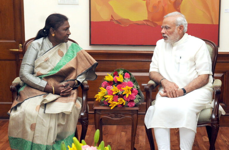 प्रधानमंत्री मोदी ने राष्ट्रपति द्रौपदी मुर्मू से की मुलाकात