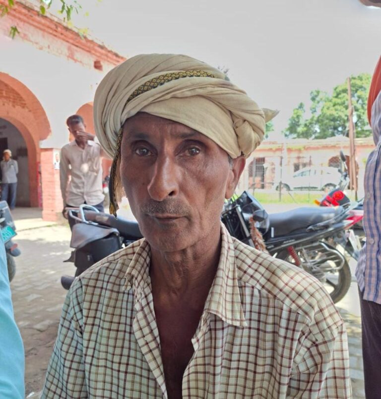 जिंदा होकर भी कागजों में ‘मृत’ खड़क सिंह – न्याय के लिए वर्षों से लगा रहे अधिकारियों के चक्कर