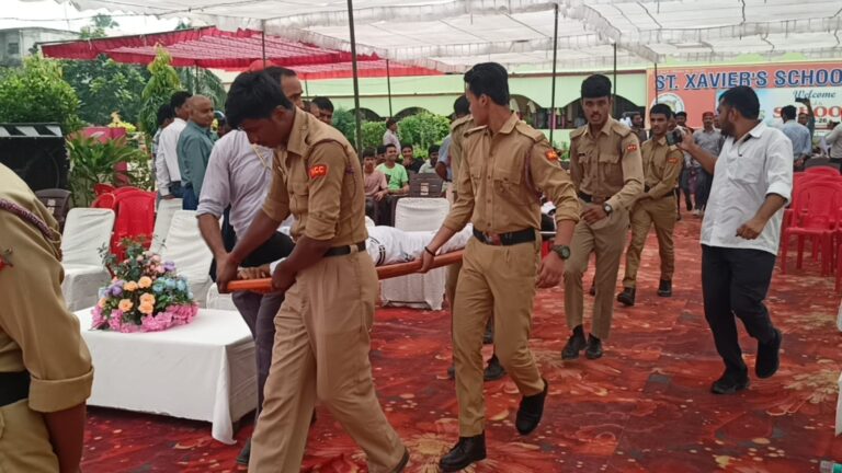 सेंट जेवियर्स स्कूल में किया गया भूकंप राहत और बचाव का पूर्वाभ्यास