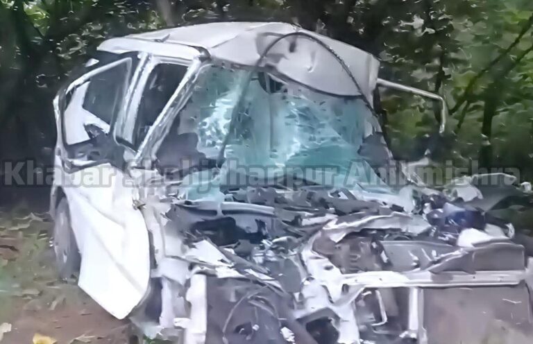 भीषण सड़क हादसे मे दो की मौत एक घायल लोगों में मचा हड़कंप