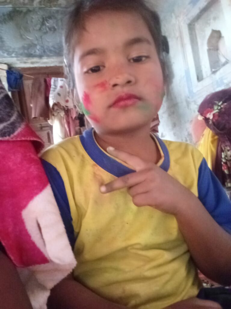 फूफा संग आधार संसोधन कराने आयी किशोरी राह भटकी