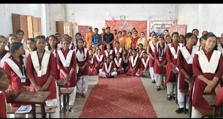 एनडीआरएफ और रेडक्रॉस की संयुक्त कार्यशाला, बलिया की छात्राओं को मिला सुरक्षा का सबक