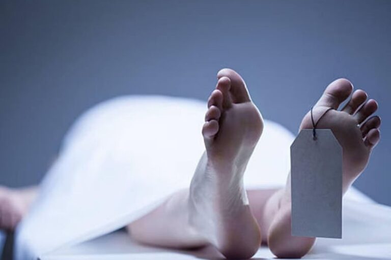 पति के उकसावे पर महिला ने दी जान, वीडियो में बच्चों की चीख-पुकार