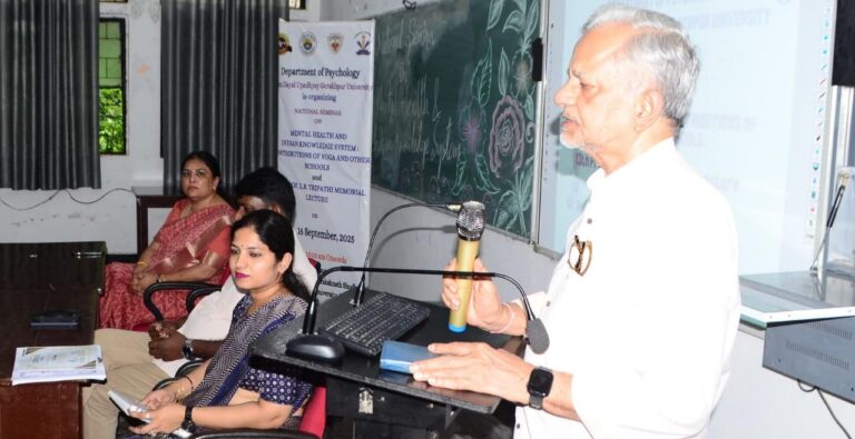 ज्ञान का वर्धन आलोचना व समालोचना में होता है: प्रो आनंद प्रकाश