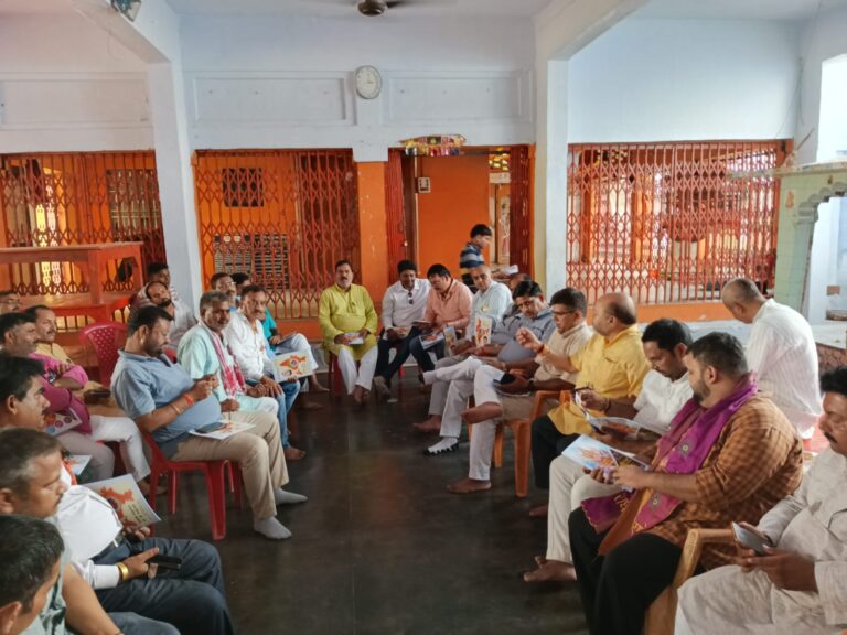 दुर्गा पूजा महासमिति की मैराथन बैठक: ब्लॉक, तहसील और थाना प्रमुखों को सौंपे गए अहम दायित्व
