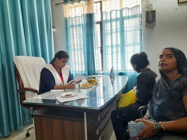 मिशन शक्ति 5.0: छात्रा जागृति बर्नवाल बनीं एक दिन की थानाध्यक्ष, लोगों की समस्याओं  कीं हल