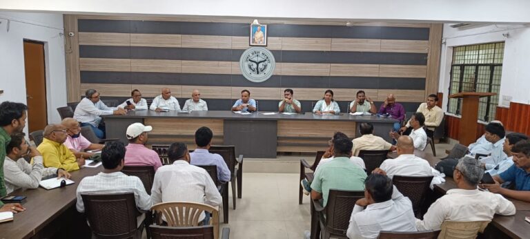 एसडीएम सदर ने सड़क चौड़ीकरण व रजिस्ट्री कार्यों की प्रगति की समीक्षा
