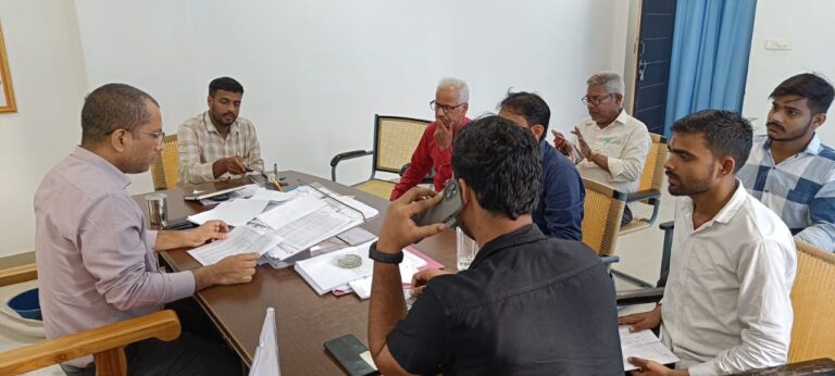 दुर्गा मूर्ति विसर्जन मार्गों पर लाइट व्यवस्था दुरुस्त करने के निर्देश