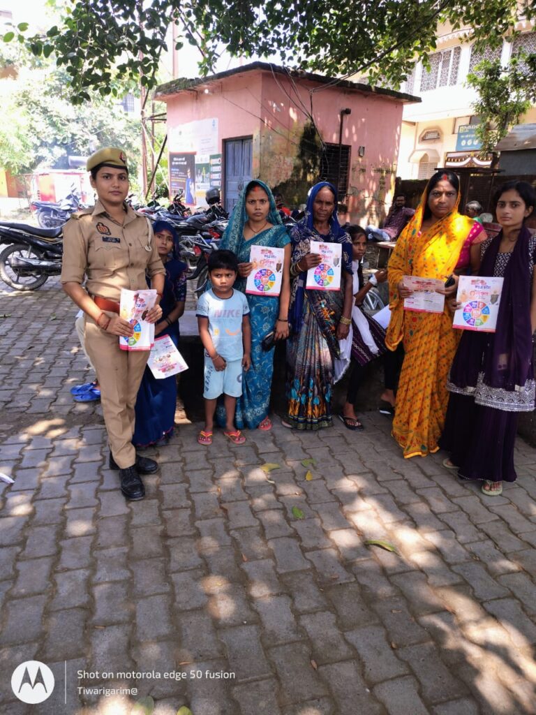 सिकंदरपुर पुलिस ने चलाया महिला सशक्तिकरण व सुरक्षा जनजागरूकता अभियान, दिया आत्मनिर्भरता का संदेश