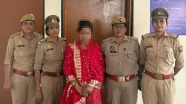 जयपुर बस में पकड़ी गई अलीगढ़ हत्याकांड की मुख्य आरोपी