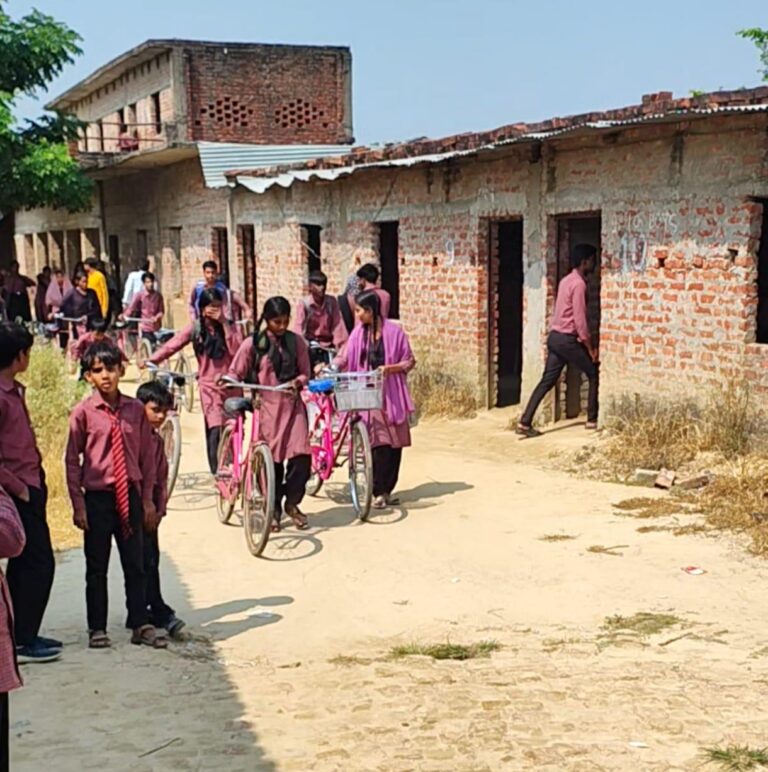 बिना अनुमति बच्चों की पढ़ाई! शिक्षा विभाग ने किया बड़ा खुलासा