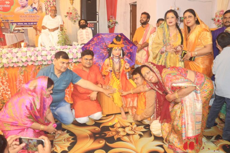 गजेंद्र मोक्ष से लेकर श्रीकृष्ण जन्मोत्सव तक की पावन कथा में डूबे श्रद्धालु