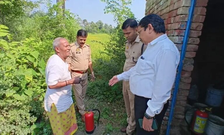 आगामी त्योहारों को देखते हुए एसडीएम-सीओ ने आतिशबाजी गोदामों की संयुक्त जांच की