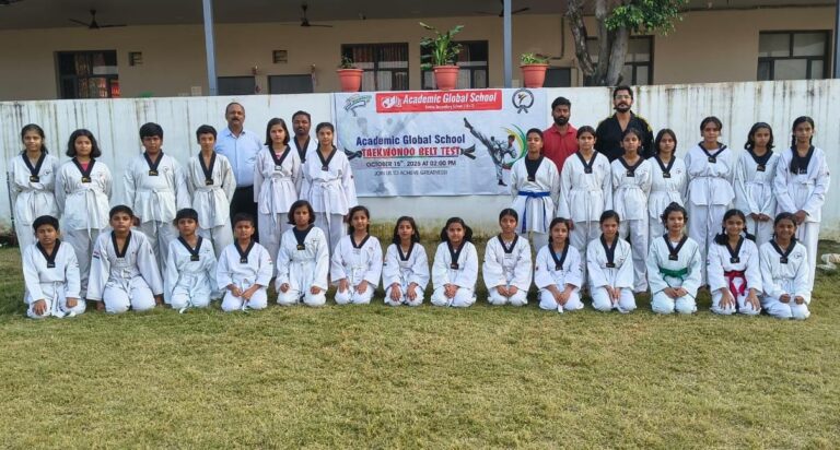 एकेडमिक ग्लोबल स्कूल में ताइक्वांडो बेल्ट परीक्षा आयोजित
