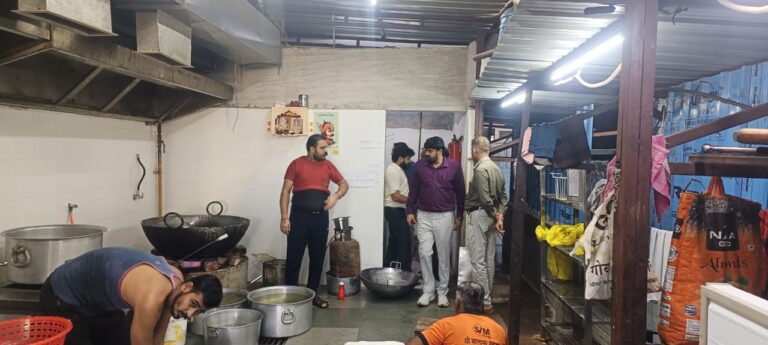 दीपावली पर मिलावटखोरों पर प्रशासन की सख्त नजर