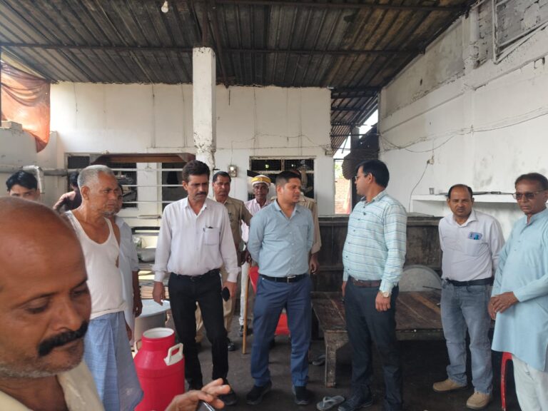 खाद्य सुरक्षा व औषधि प्रशासन विभाग द्वारा दूषित मिलावटी खाद्य पदार्थो पर लगातार हो रही छापामारी