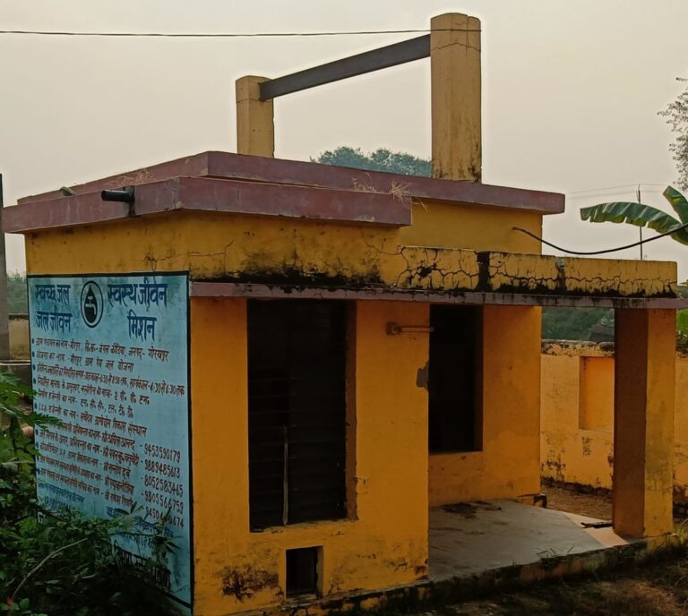 जंगल कौड़ियां ब्लॉक के मीरपुर गांव में तीन दिन बाद फिर बहने लगा पानी, एक्सईएन की तत्परता से दुरुस्त हुई टंकी की मोटर, ग्रामीणों ने जताया आभार