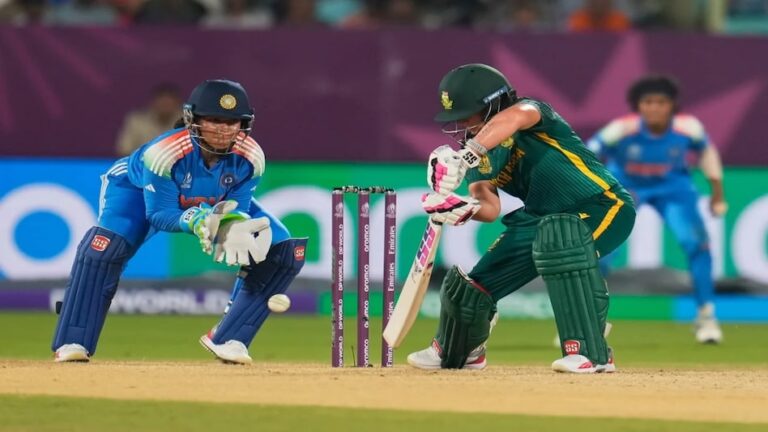 IND W vs SA W: दक्षिण अफ्रीका ने रोका भारत का विजय रथ, लाउरा-क्लार्क के अर्धशतक से भारत को 3 विकेट से हराया