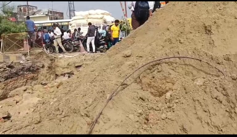 पीडब्ल्यूडी की लापरवाही से गोरखपुर में हाहाकार