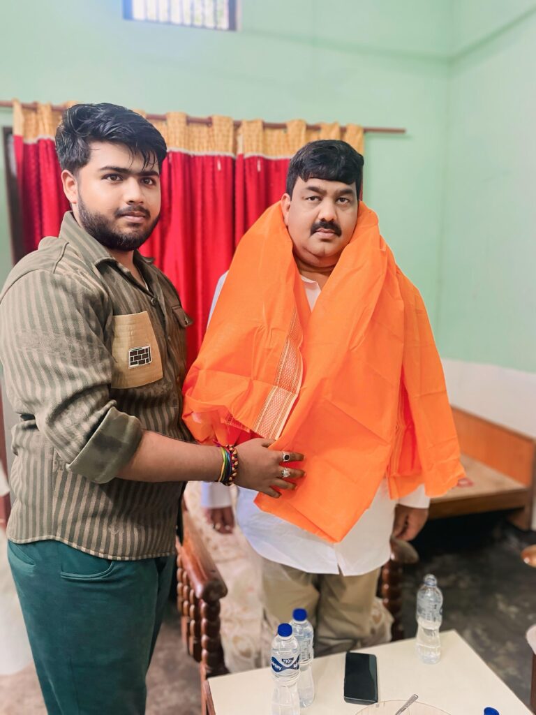 गहिला गांव पहुंचे एमएलसी डॉ. रतनपाल सिंह, बरठा रोड से गहिला तक सड़क मरम्मत के दिए निर्देश