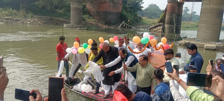 प्रदेश के समस्त जनपदों में स्थानीय नदियों में मत्स्य उत्पादन की वृद्धि-मत्स्य मंत्री