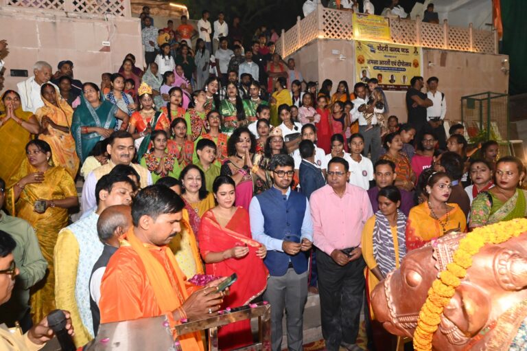 सामाजिक समरसता के साथ गायघाट, पर जिला गंगा समिति द्वारा मनाया गया गंगा महोत्सव