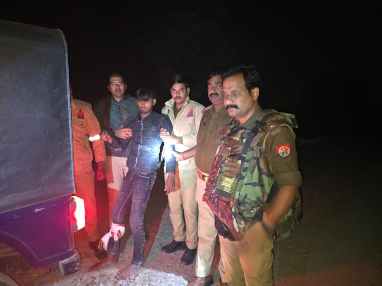 बलिया में पुलिस मुठभेड़ में शातिर बदमाश गिरफ्तार, पैर में लगी गोली; तमंचा और चोरी की बाइक बरामद