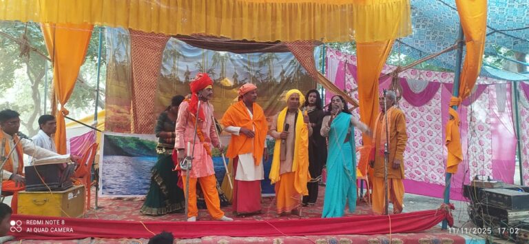 रामलीला में हुआ ताड़का वध, जय श्रीराम के जयकारों से गूंज उठा पूरा पंडाल