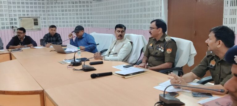 अवैध ट्रक संचालन पर जिला प्रशासन सख्त