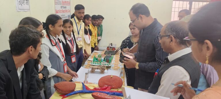 युवा उत्सव में प्रतिभाओं का दमदार प्रदर्शन, प्रतिभागी सम्मानित